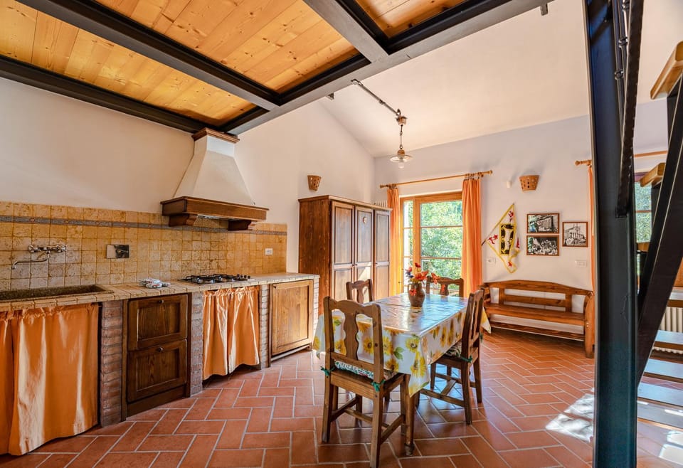 Agriturismo Bike Hotel Podere Giarlinga Farm Stay in Tuscany