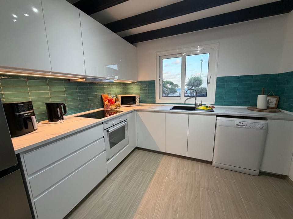 Villa Dream - Front Line 2 Bedroom Villa with stunning views Villa in Puerto del Carmen
