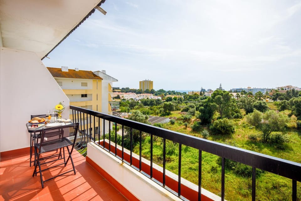 View (from property/room), Balcony/Terrace, Dining area