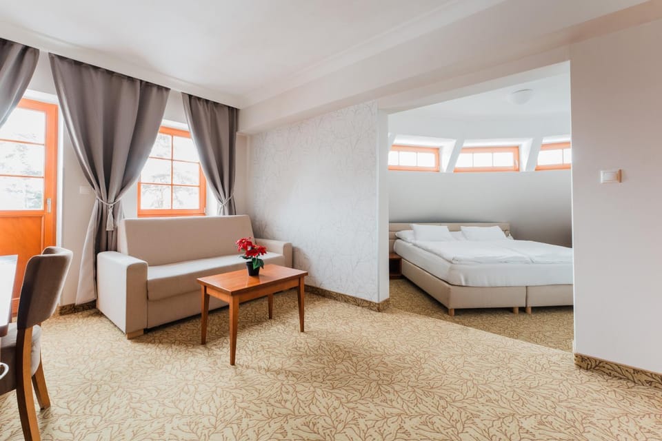 Bed, Living room, Bedroom