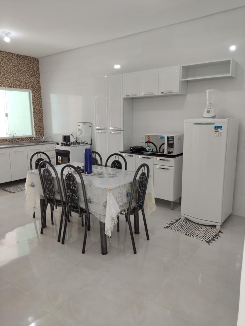 Dining area, Communal kitchen, microwave, minibar, oven, pet friendly, stove, toaster