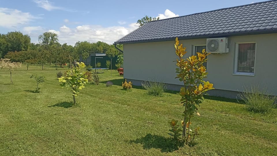 Süni apartman Apartment in Hungary