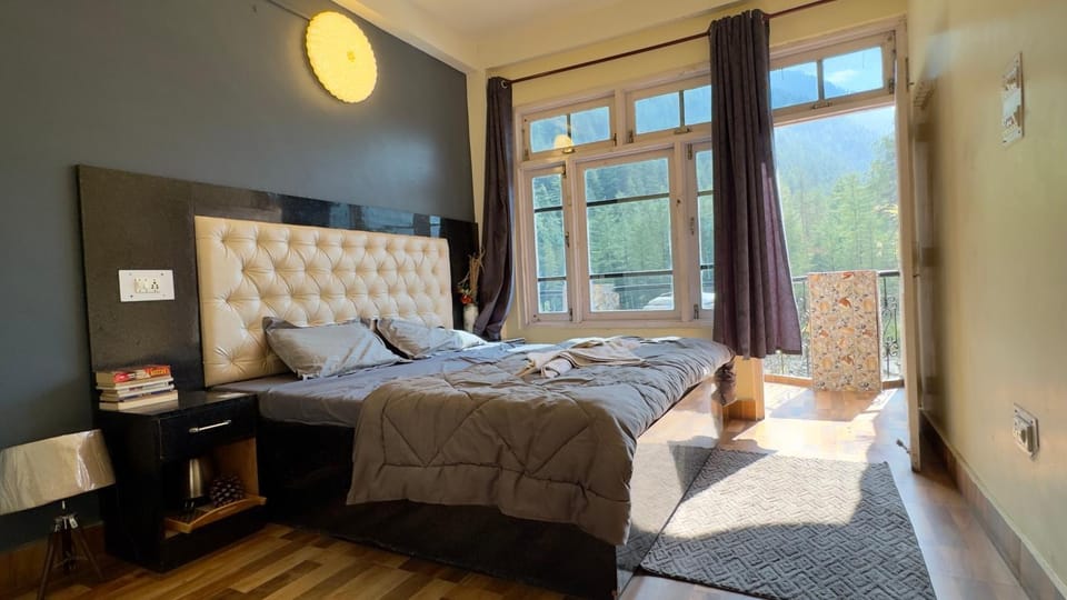 Shanti Cafe - Signature Stays Kasol Vacation rental in Himachal Pradesh