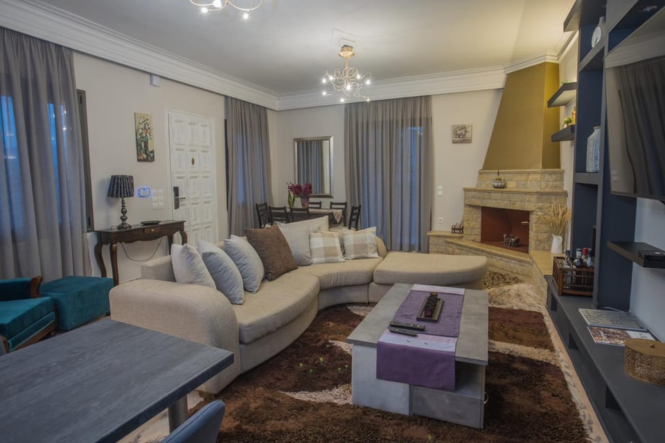 Efis guest house near Nafpaktos-Fully Equipped Home House in Peloponnese, Western Greece and the Ionian