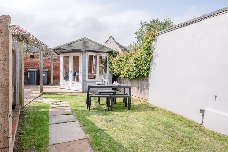 Longshore, Aldeburgh House in Aldeburgh