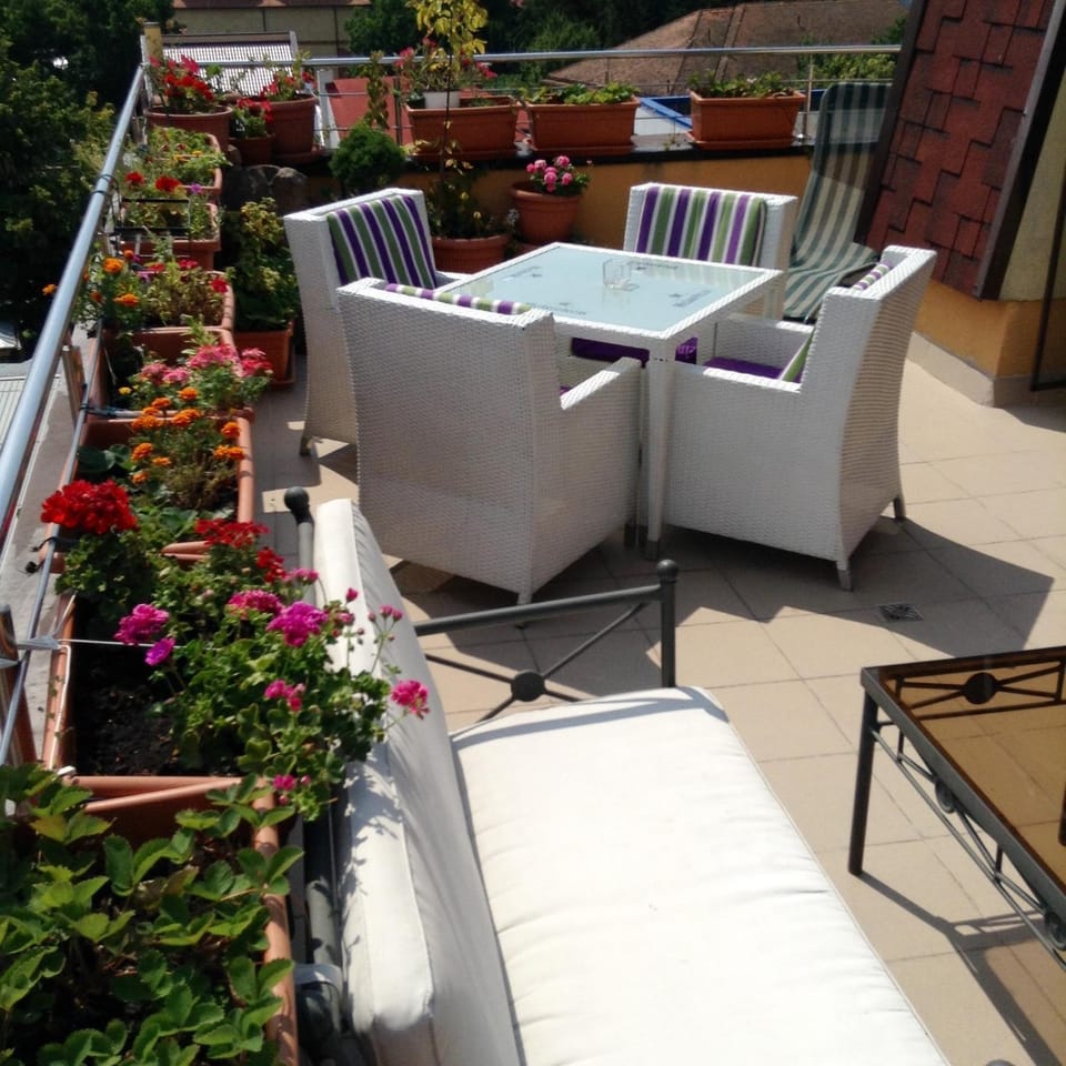 Day, Balcony/Terrace