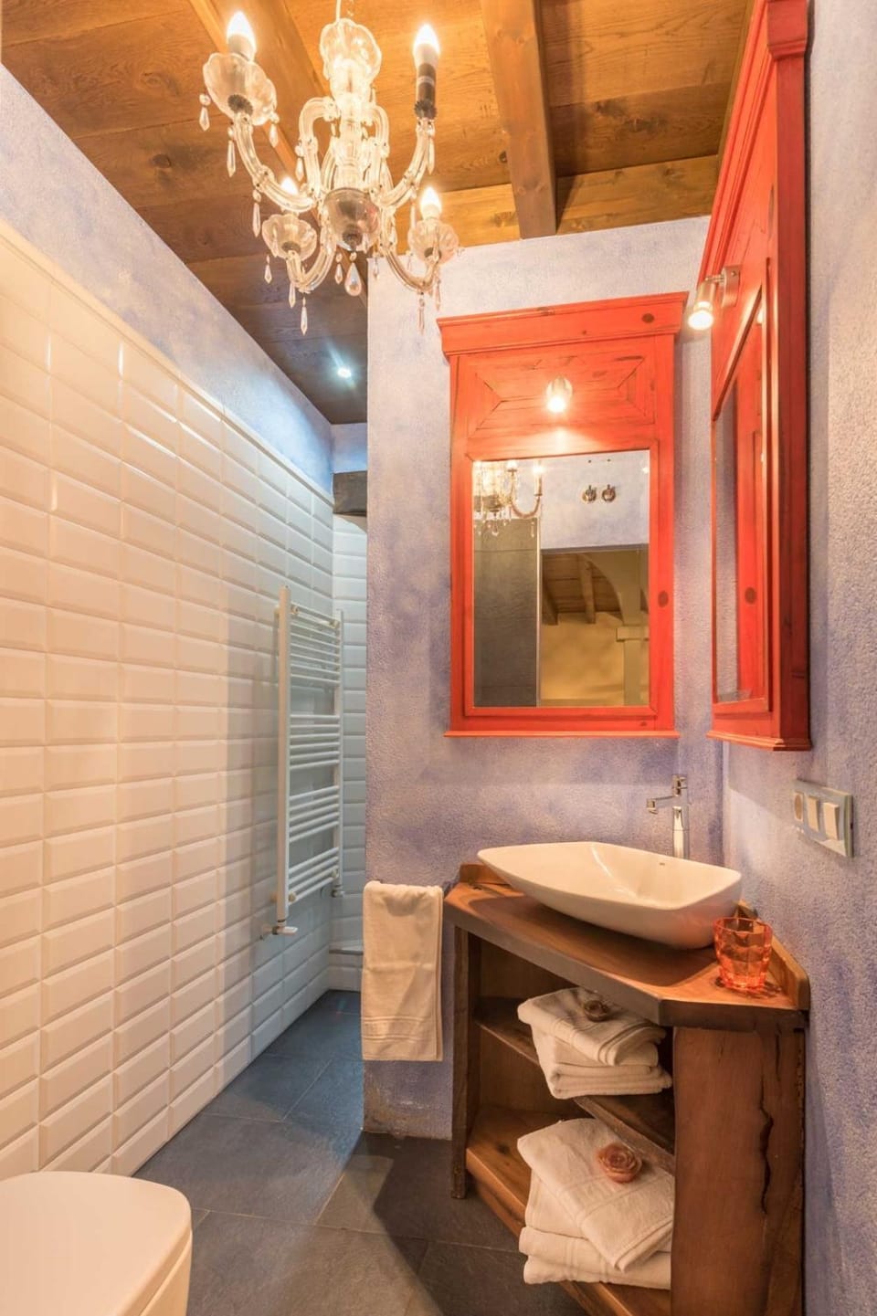 Shower, Toilet, towels