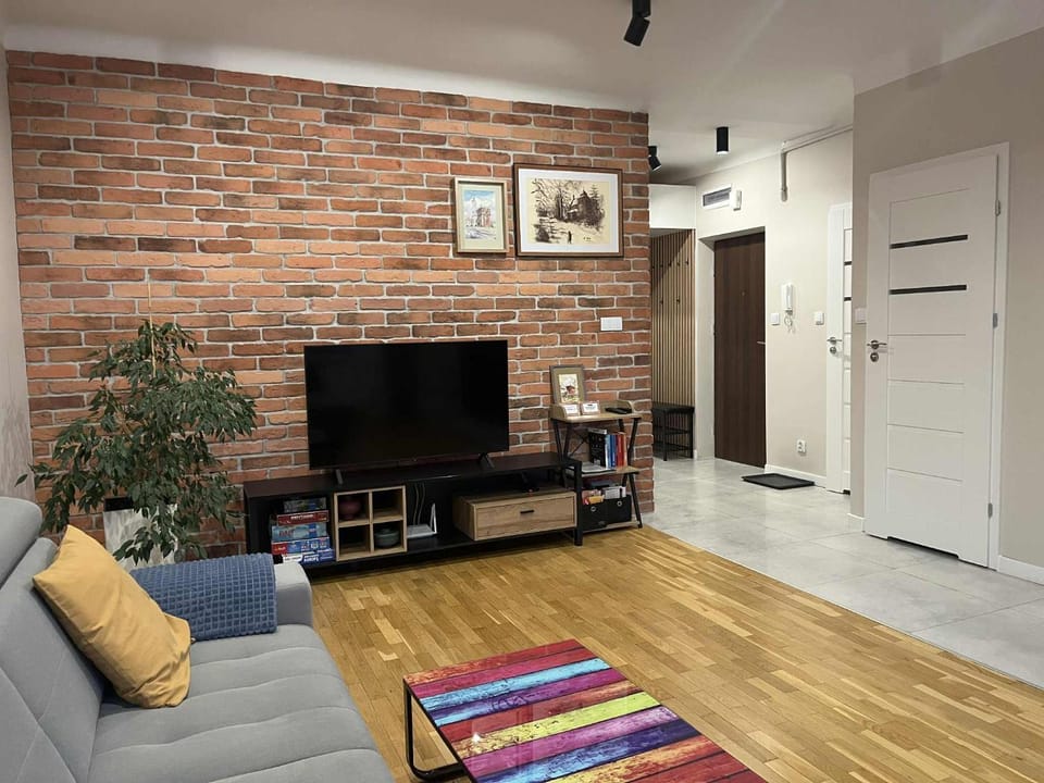 TV and multimedia, Living room, Seating area, furniture