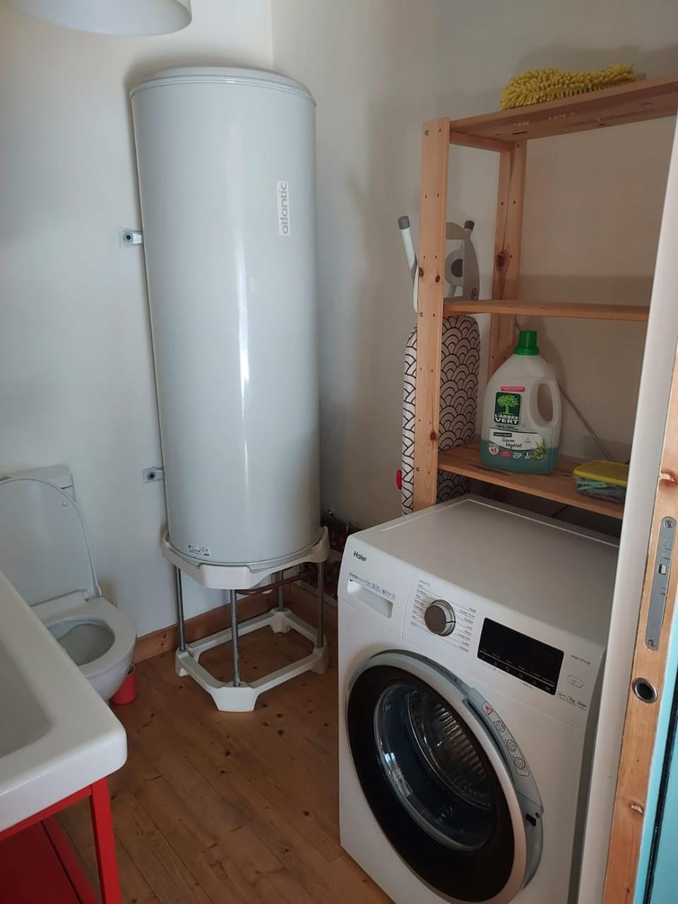 Toilet, laundry, washing machine