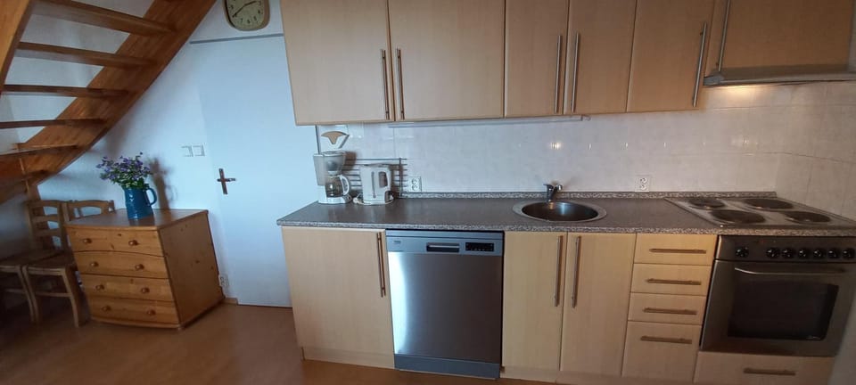Kitchen or kitchenette, Living room, Dining area, dishwasher