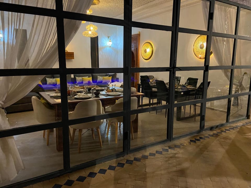 Banquet/Function facilities, Meals