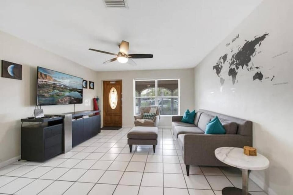 5140 Duplex by Dream Vacation Apartment in Oakland Park