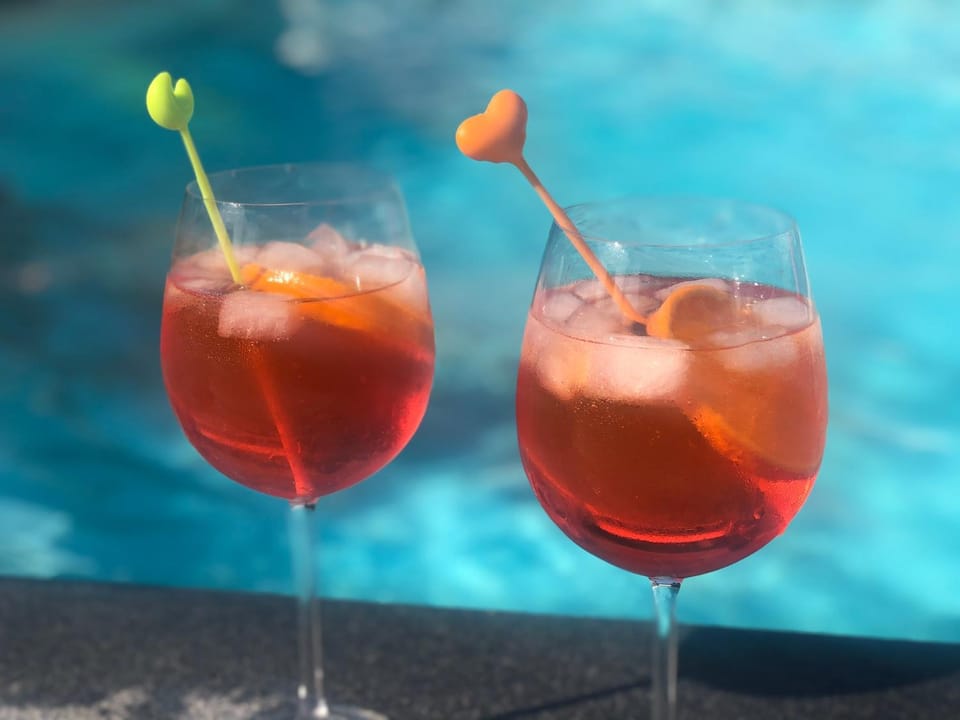 Swimming pool, Drinks