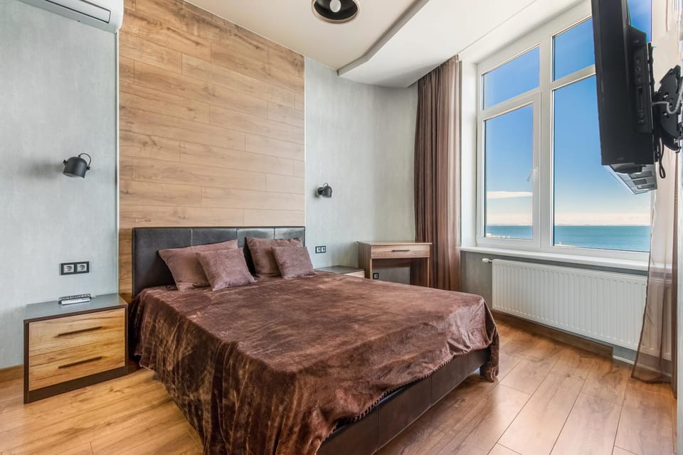 Sea Symphony Wood Style Apartment Apartment in Odessa
