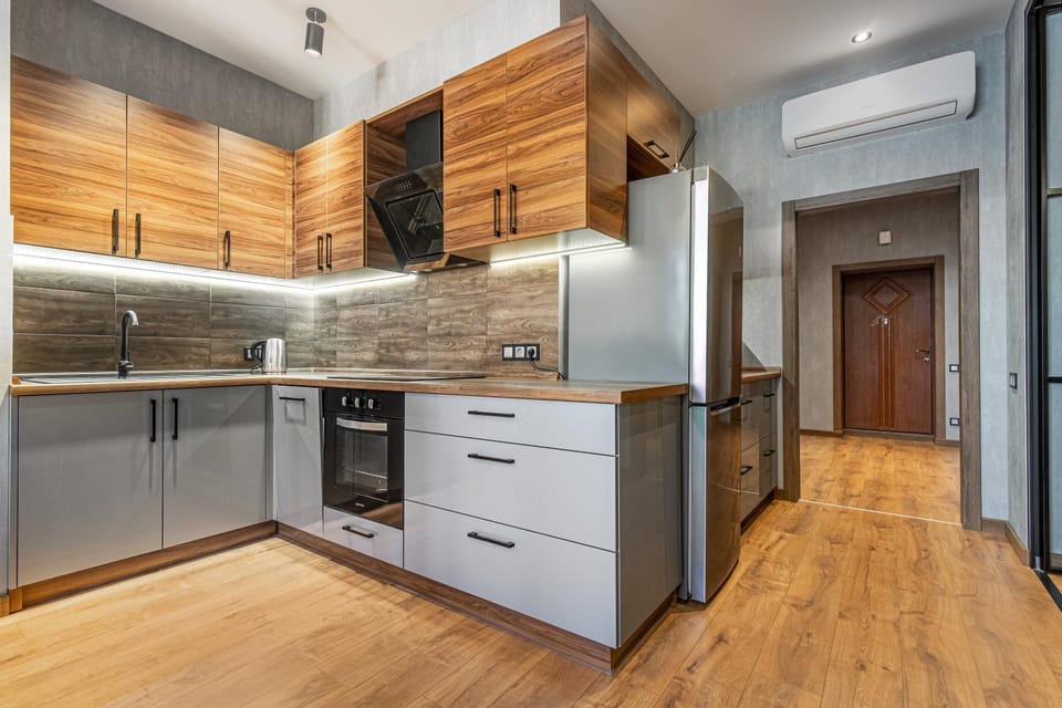 Sea Symphony Wood Style Apartment Apartment in Odessa