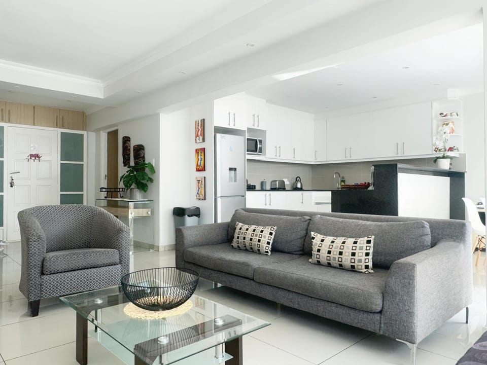 Perfect Beachfront Apartments Apartment in Sea Point