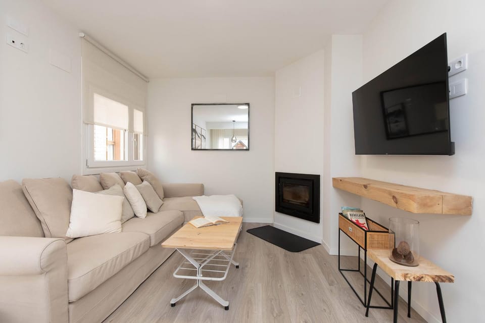 Communal lounge/ TV room, Living room