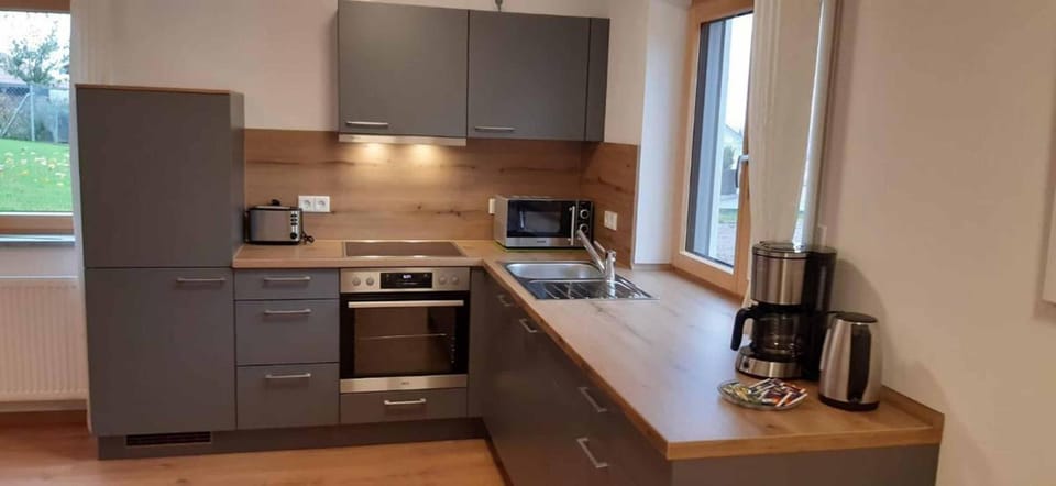 Coffee/tea facilities, Kitchen or kitchenette