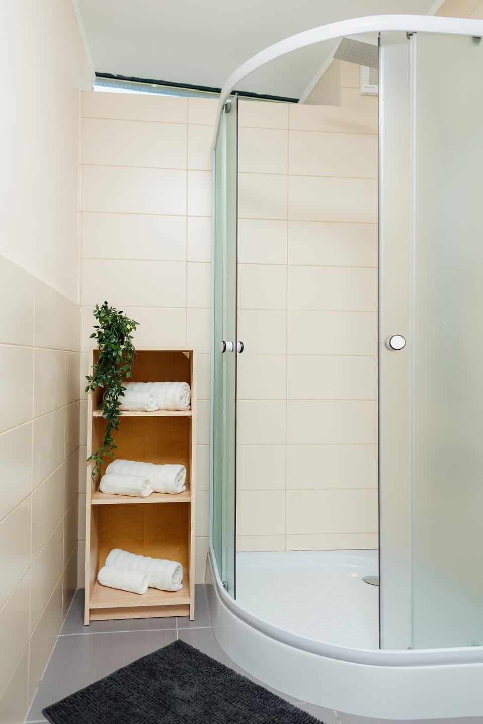Massage, Sauna, Solarium, Steam room, Bathroom, Spa and wellness centre/facilities