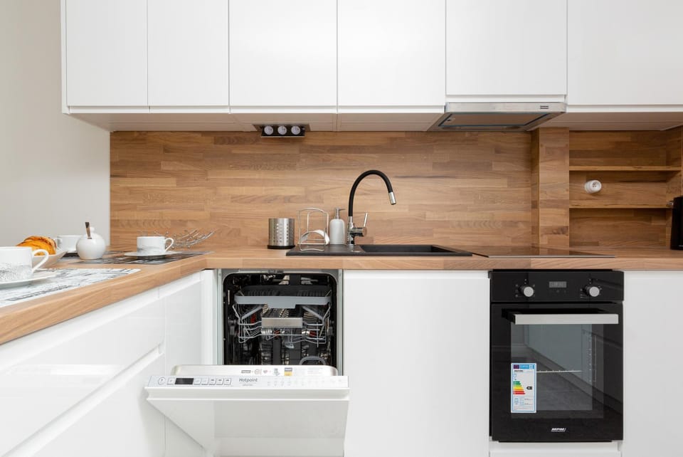 Kitchen or kitchenette, dishwasher, pet friendly, stove