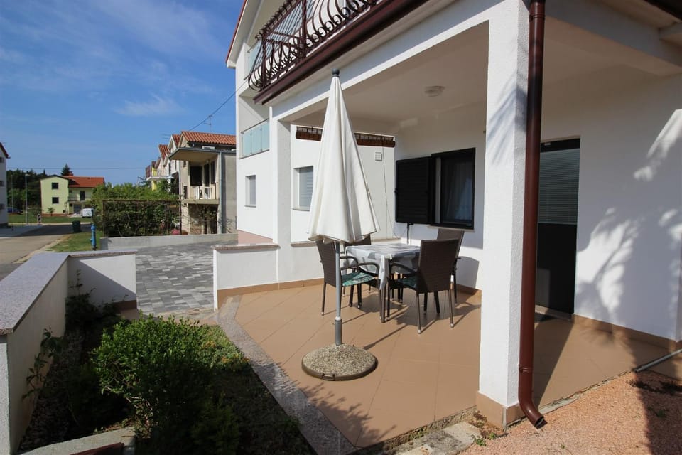 MONIKA 2 pax Apartment in Novigrad