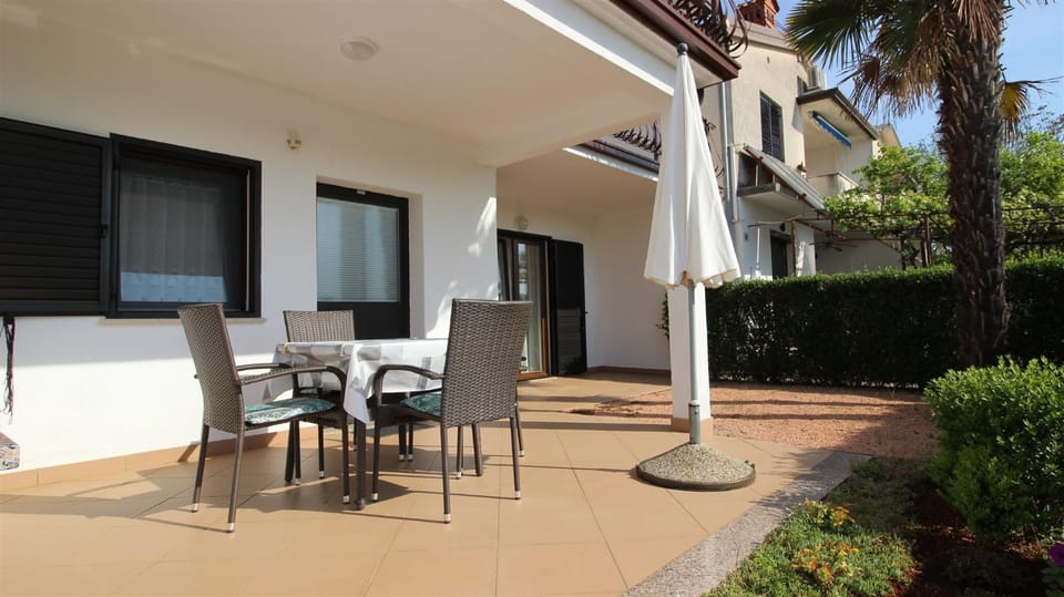 MONIKA 2 pax Apartment in Novigrad