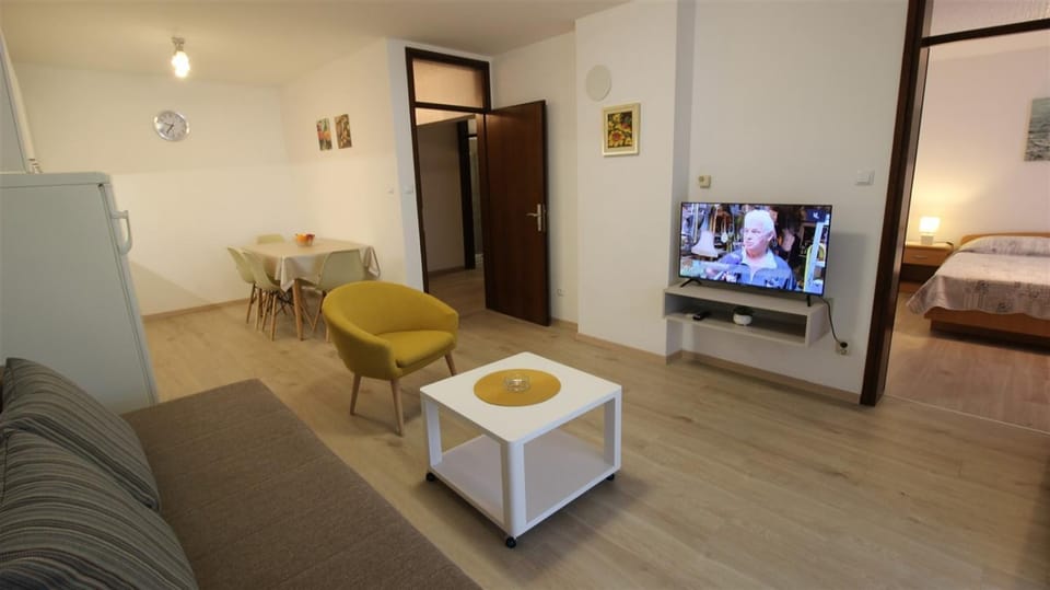 MONIKA 3 pax Apartment in Novigrad