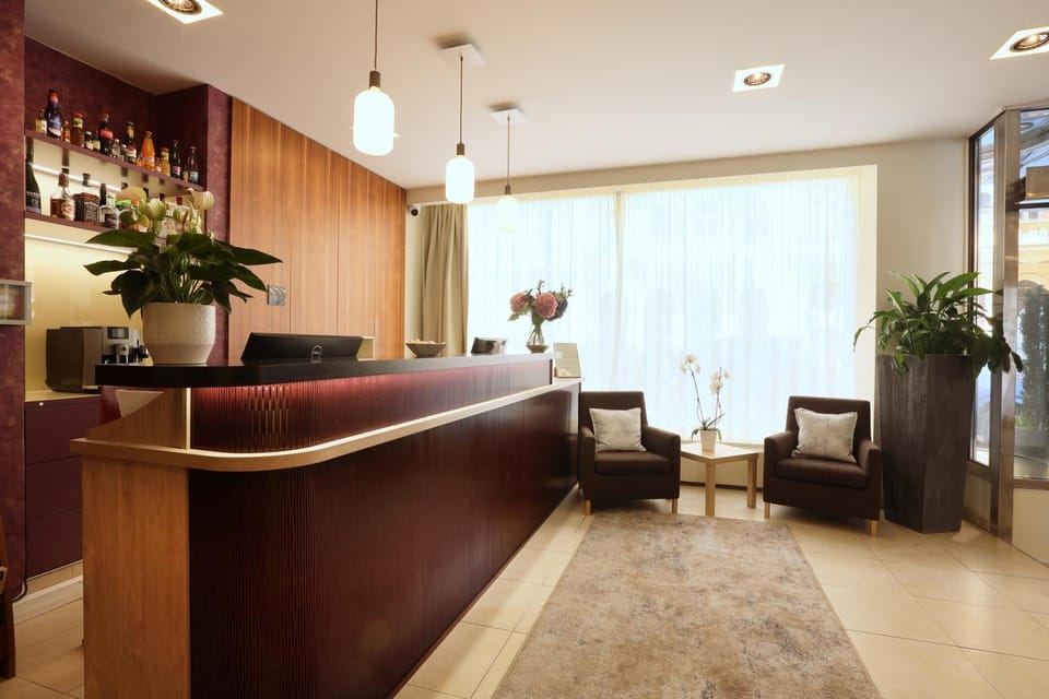 Lobby or reception, Seating area