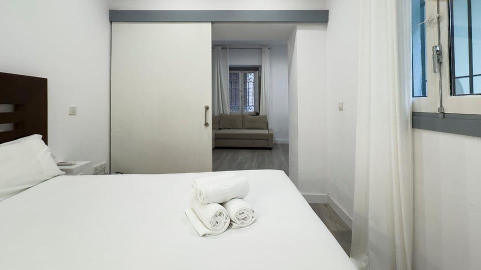 Bed, Photo of the whole room