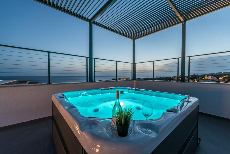 Hot Tub, View (from property/room)