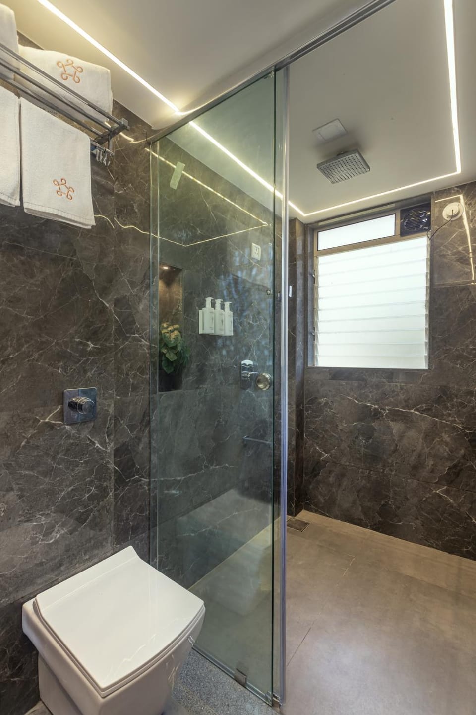Shower, Toilet, Bathroom