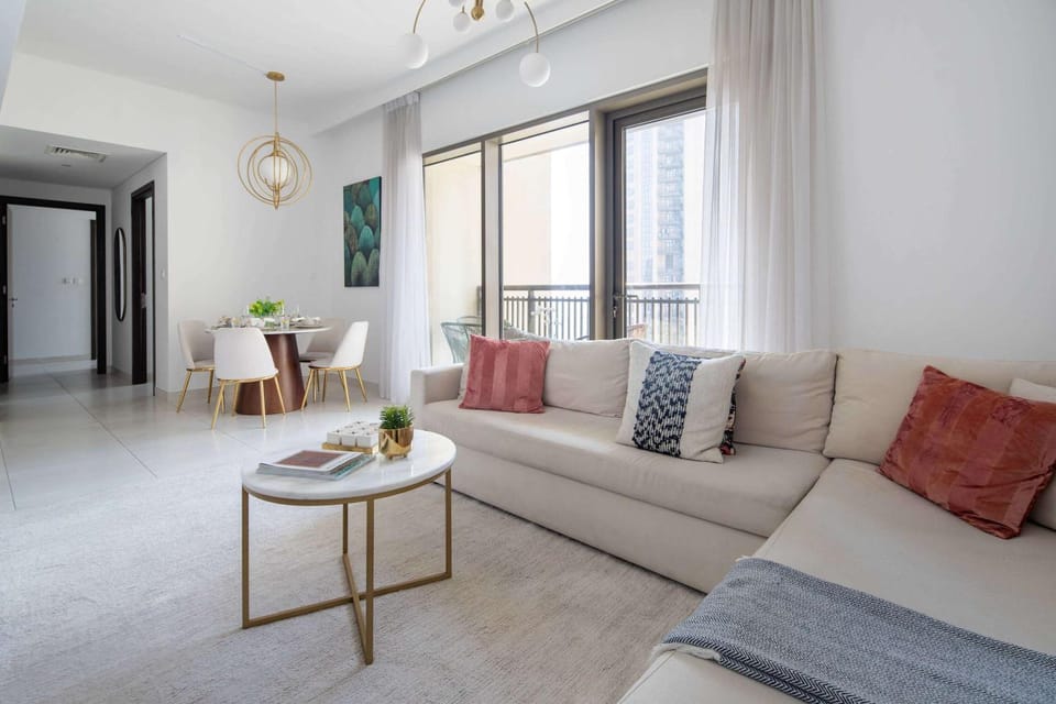 Frank Porter - Creekside18 Apartment in Dubai