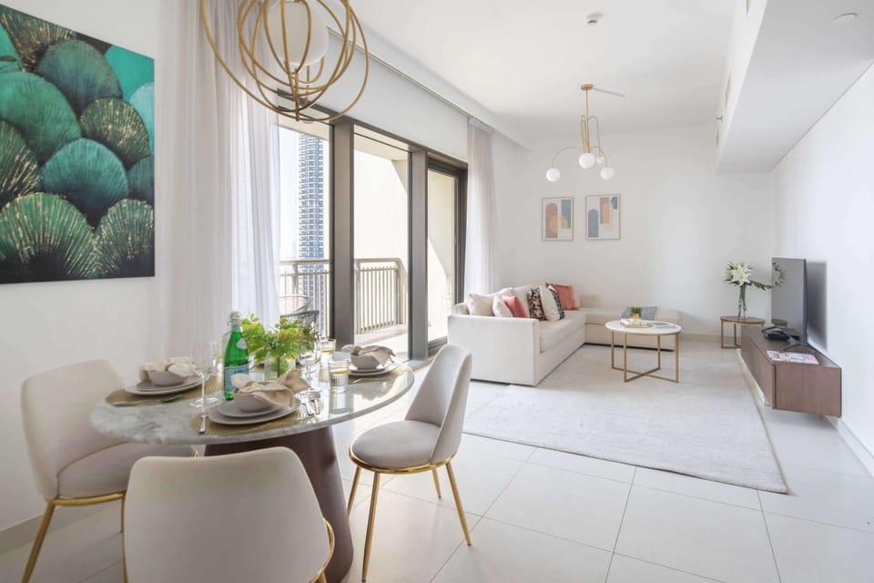 Frank Porter - Creekside18 Apartment in Dubai
