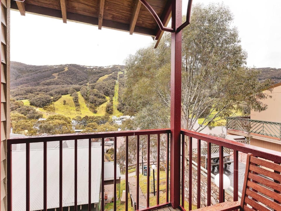 Balcony/Terrace, Mountain view