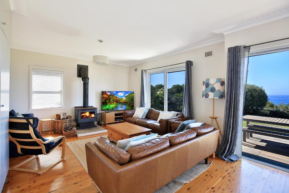 Living room, Photo of the whole room, Seating area