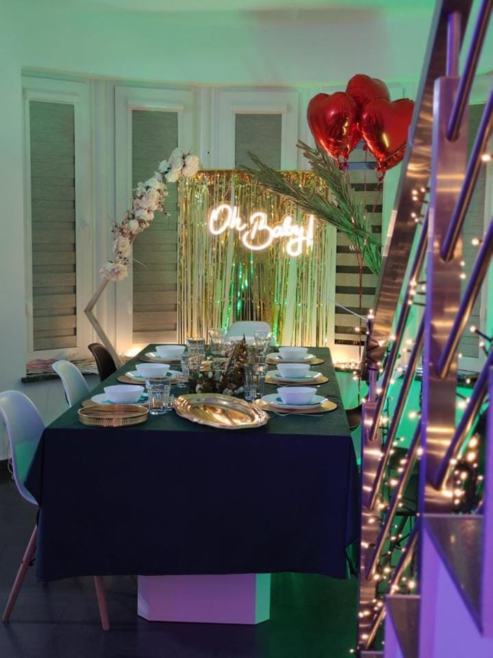 Dining area, Lunch, Dinner