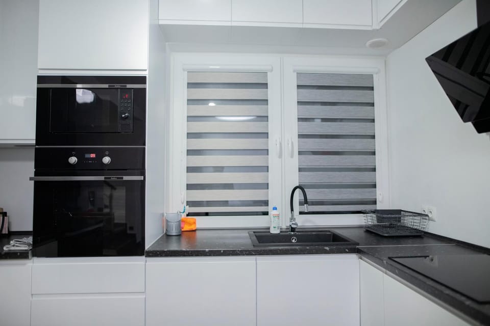 Coffee/tea facilities, Kitchen or kitchenette, Communal kitchen