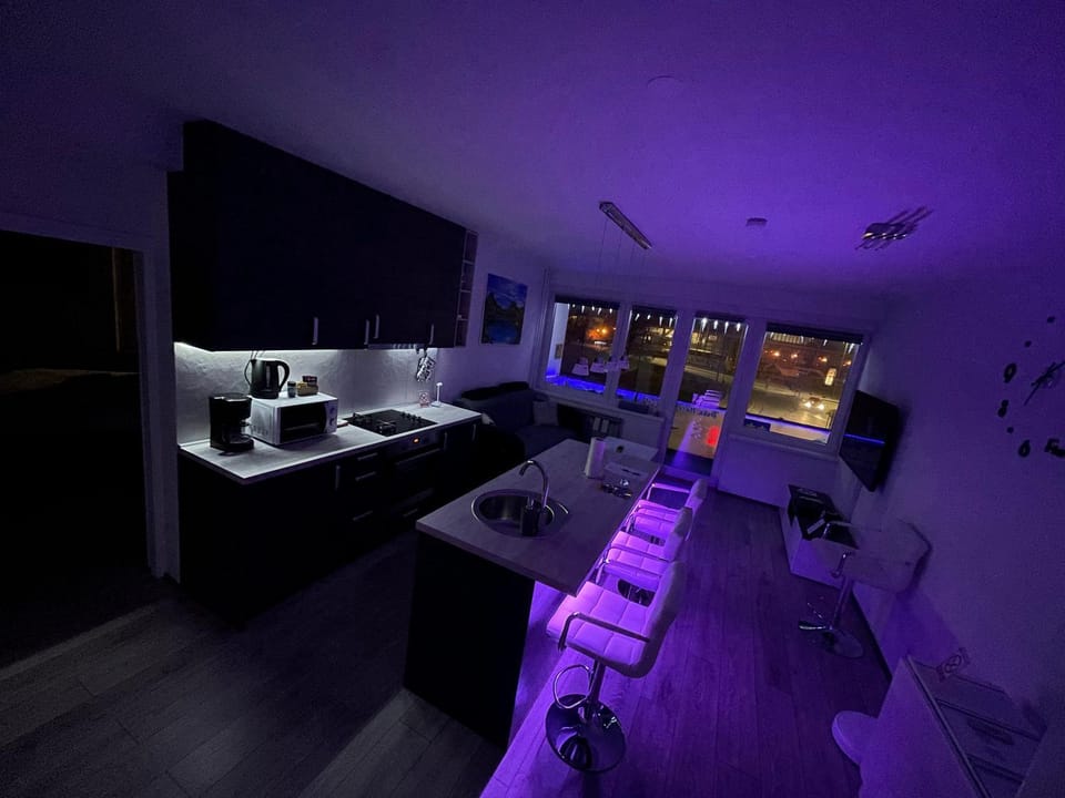 TV and multimedia, Kitchen or kitchenette, Living room, minibar, kitchen