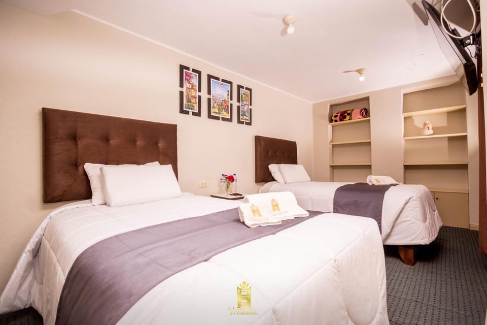 Bed, towels