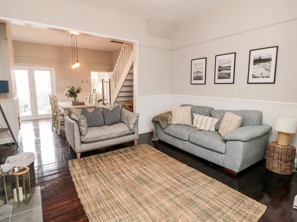 Bay Cottage House in Whitley Bay