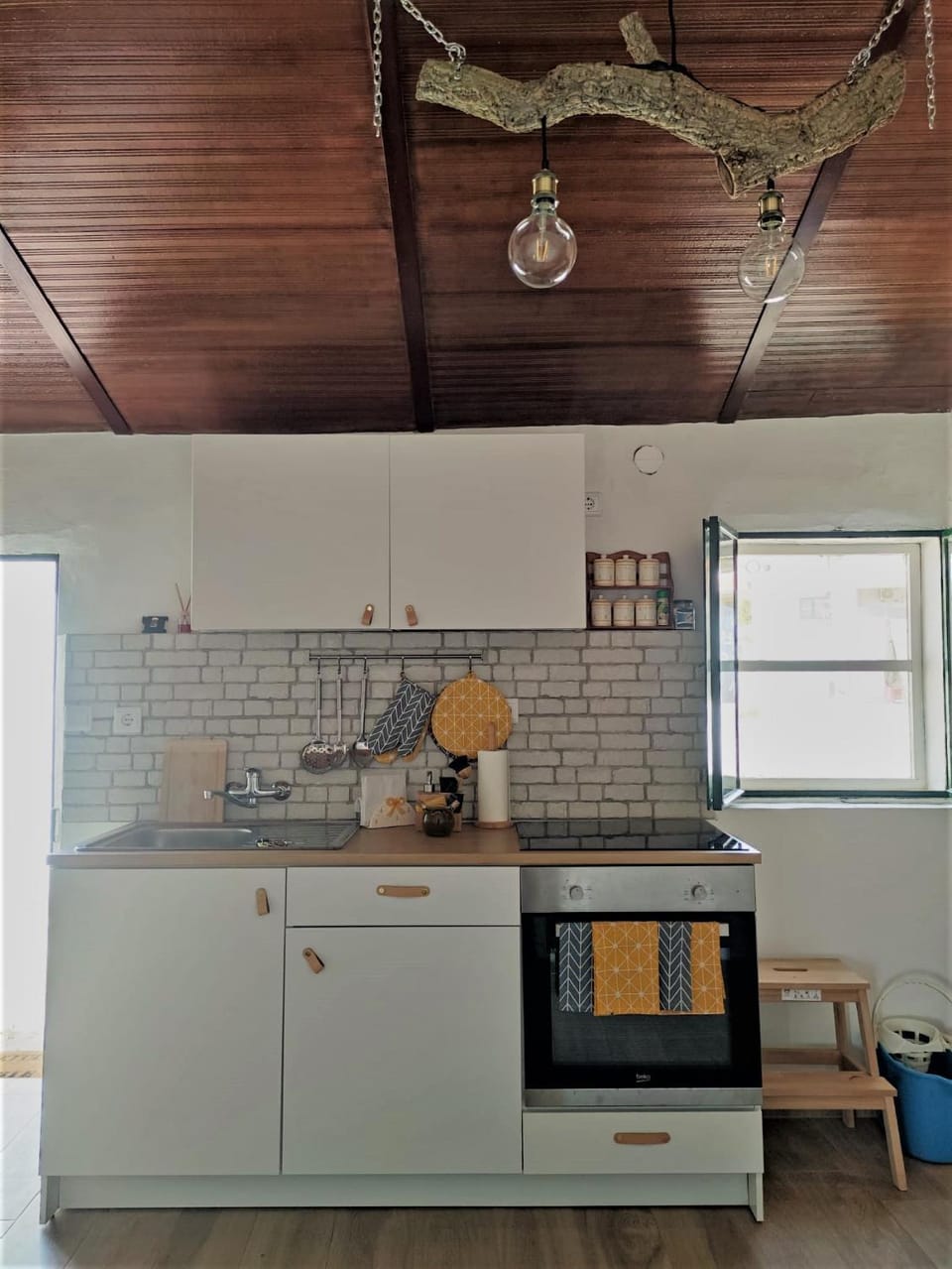 Kitchen or kitchenette, Dining area, Communal kitchen, kitchen