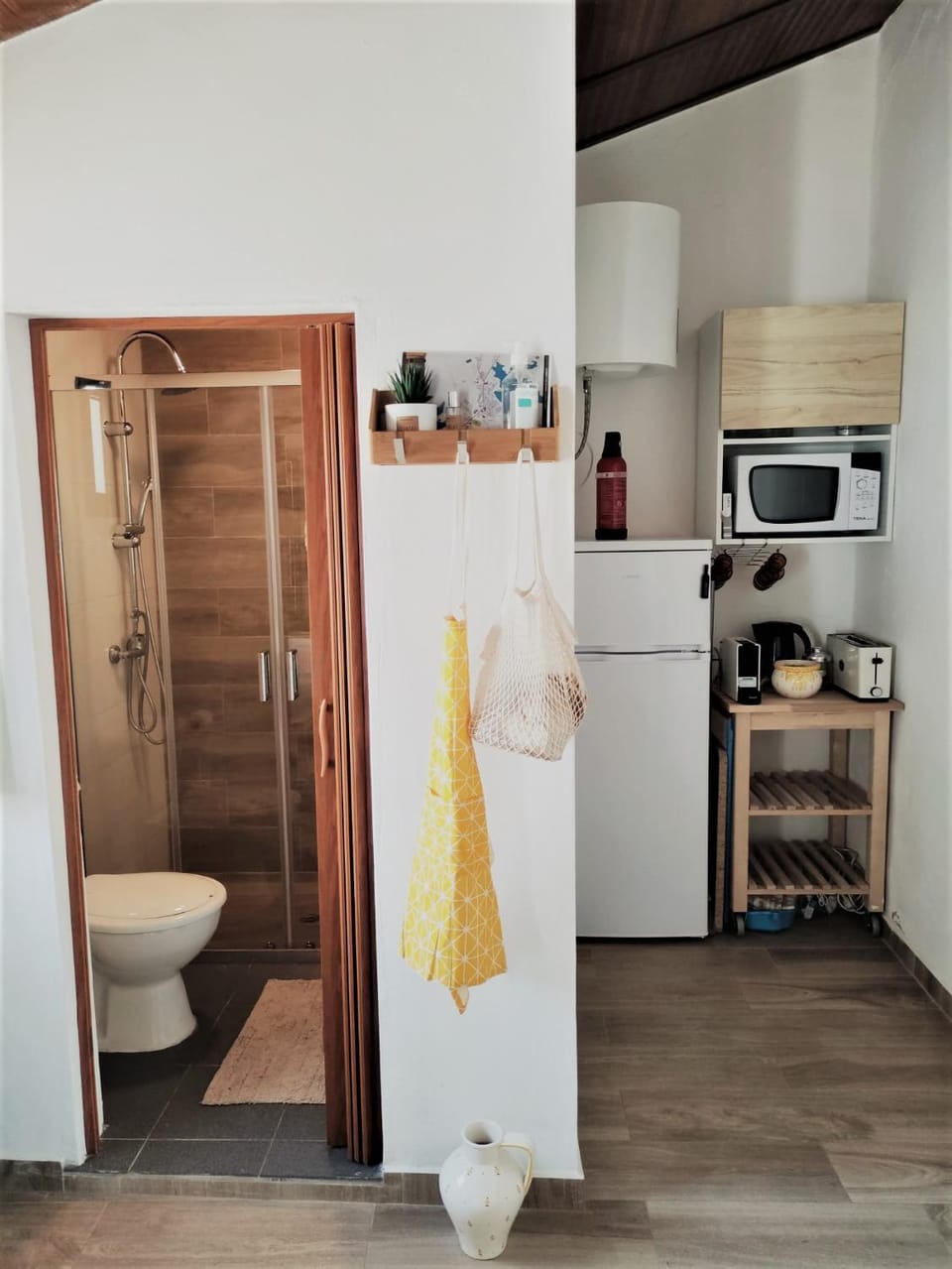 Bathroom, Communal kitchen, kitchen