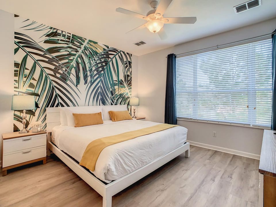 Stylish Vista Cay Townhome Near Conv. Ctr I-Dr. House in Orlando