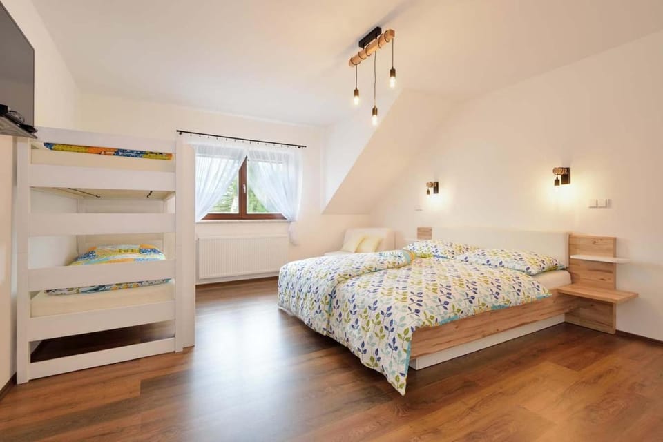 Bed, bunk bed