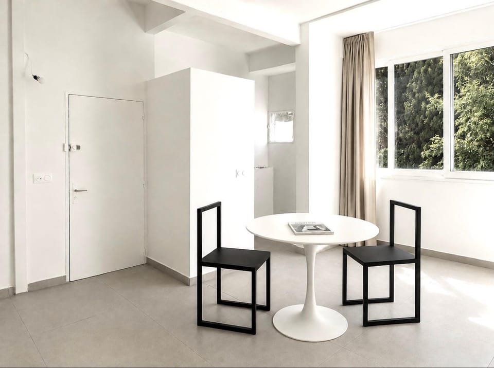 ÉLÉGANT STUDIO et PARKING DANS BATIMENT HISTORIQUE Apartment in Saint-Tropez