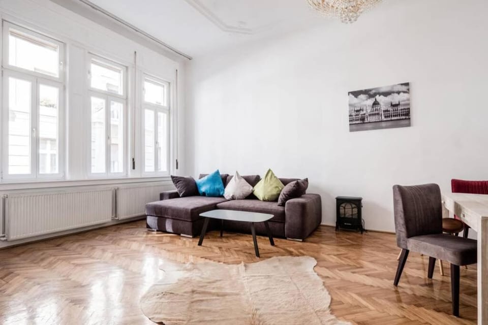 Oktober 6/8 Apartment Apartment in Budapest