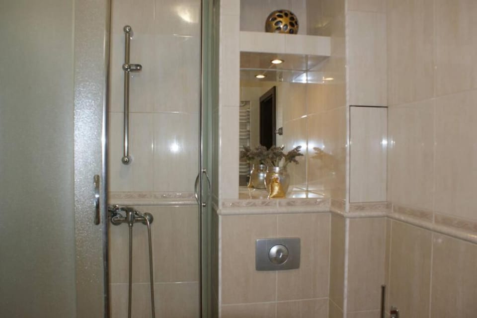 City center- large apartment with National Musee view Apartment in Warsaw