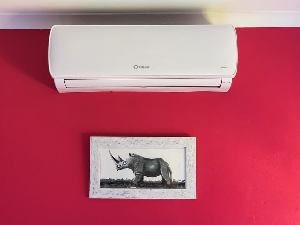 Bedroom, air conditioner