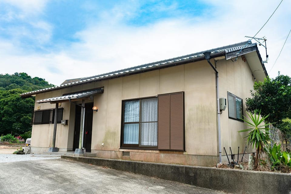 Property building, Facade/entrance