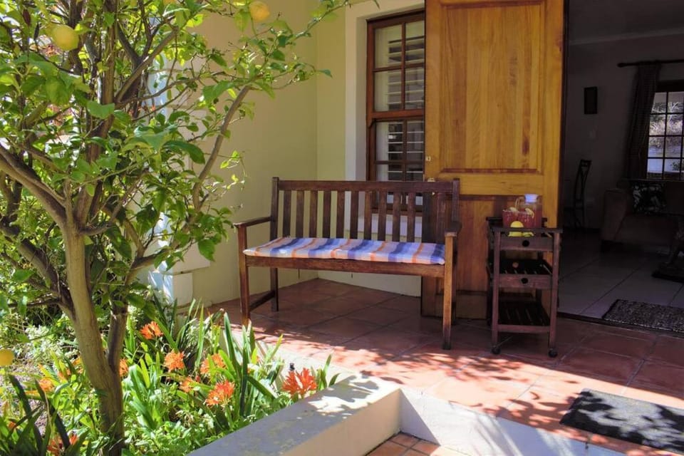 Patio, Garden view